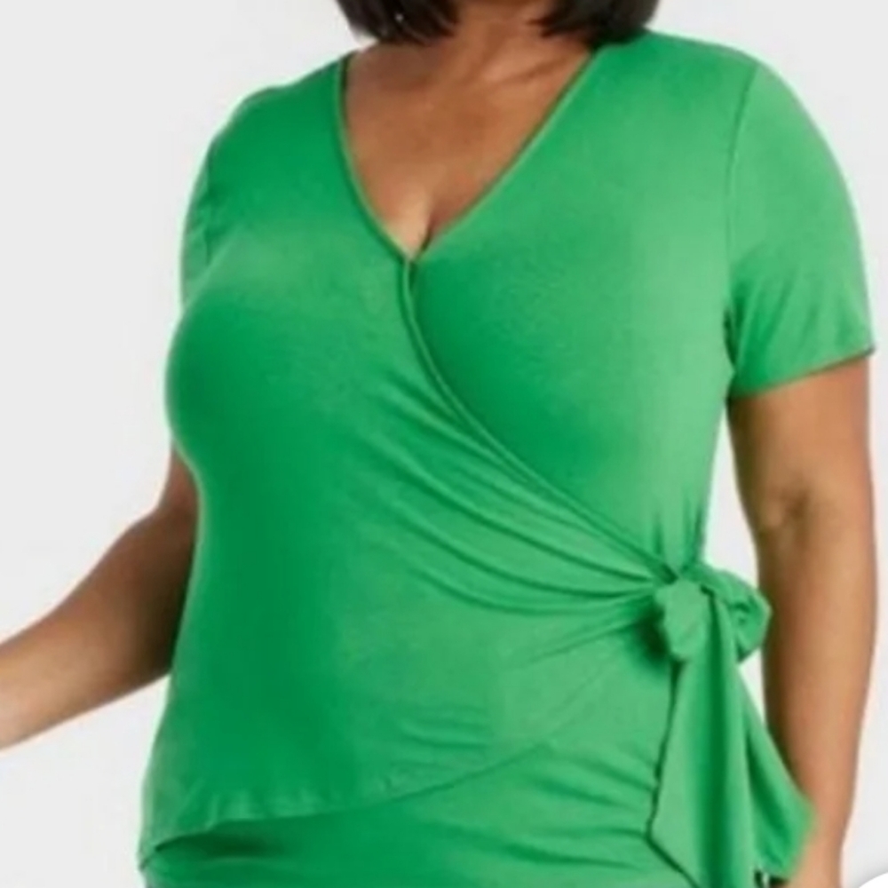 4X Ava Viv Green shirt